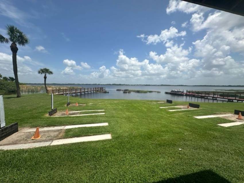 543 Lake Henry Drive a Winter Haven, FL Mobile or Manufactured Home for Sale